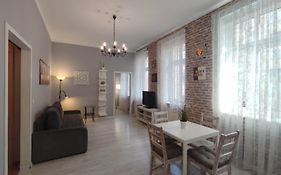 Kghn Apartments Tkacka